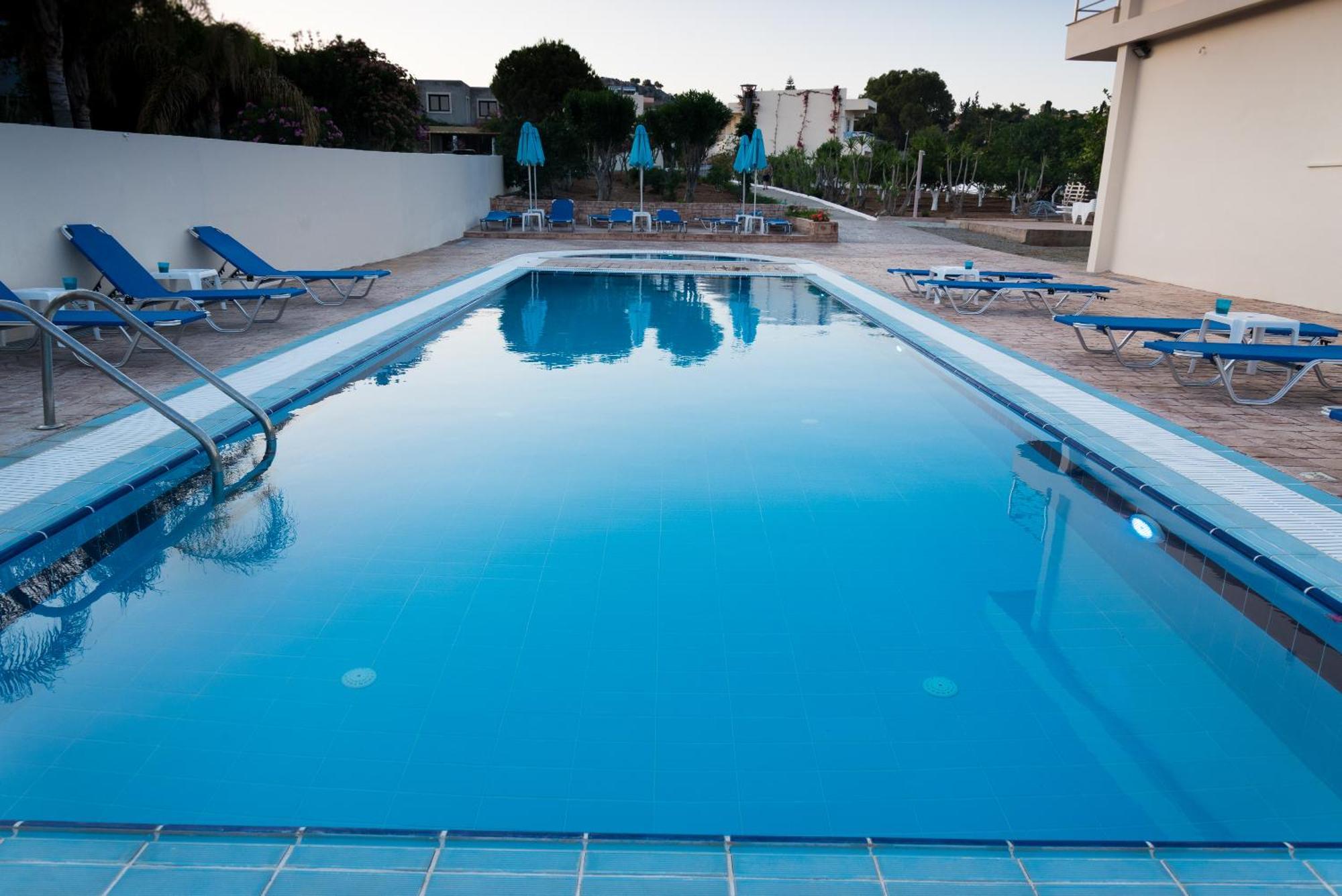 Amaryllis Front Beach Hotel 라도스 외부 사진