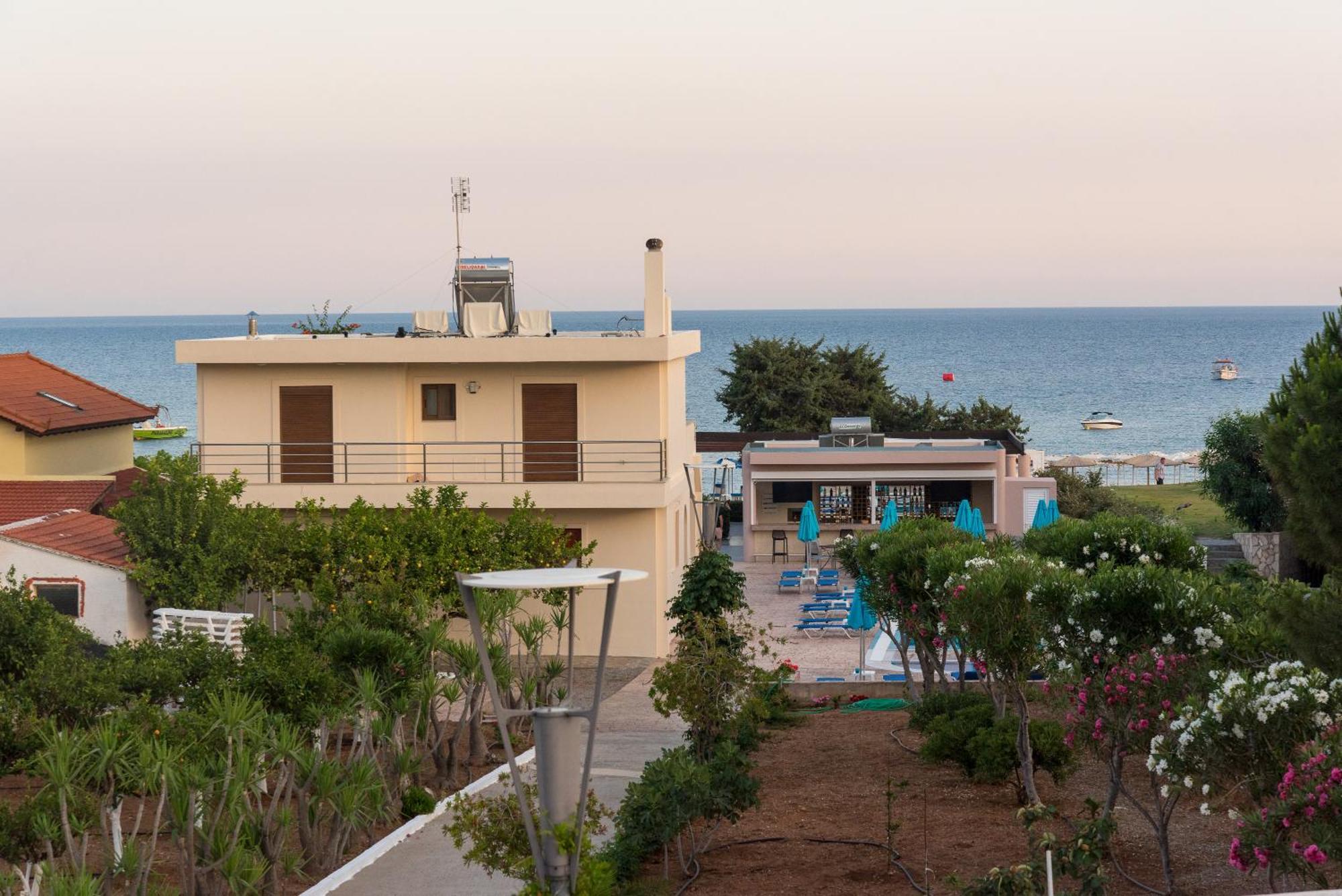 Amaryllis Front Beach Hotel 라도스 외부 사진