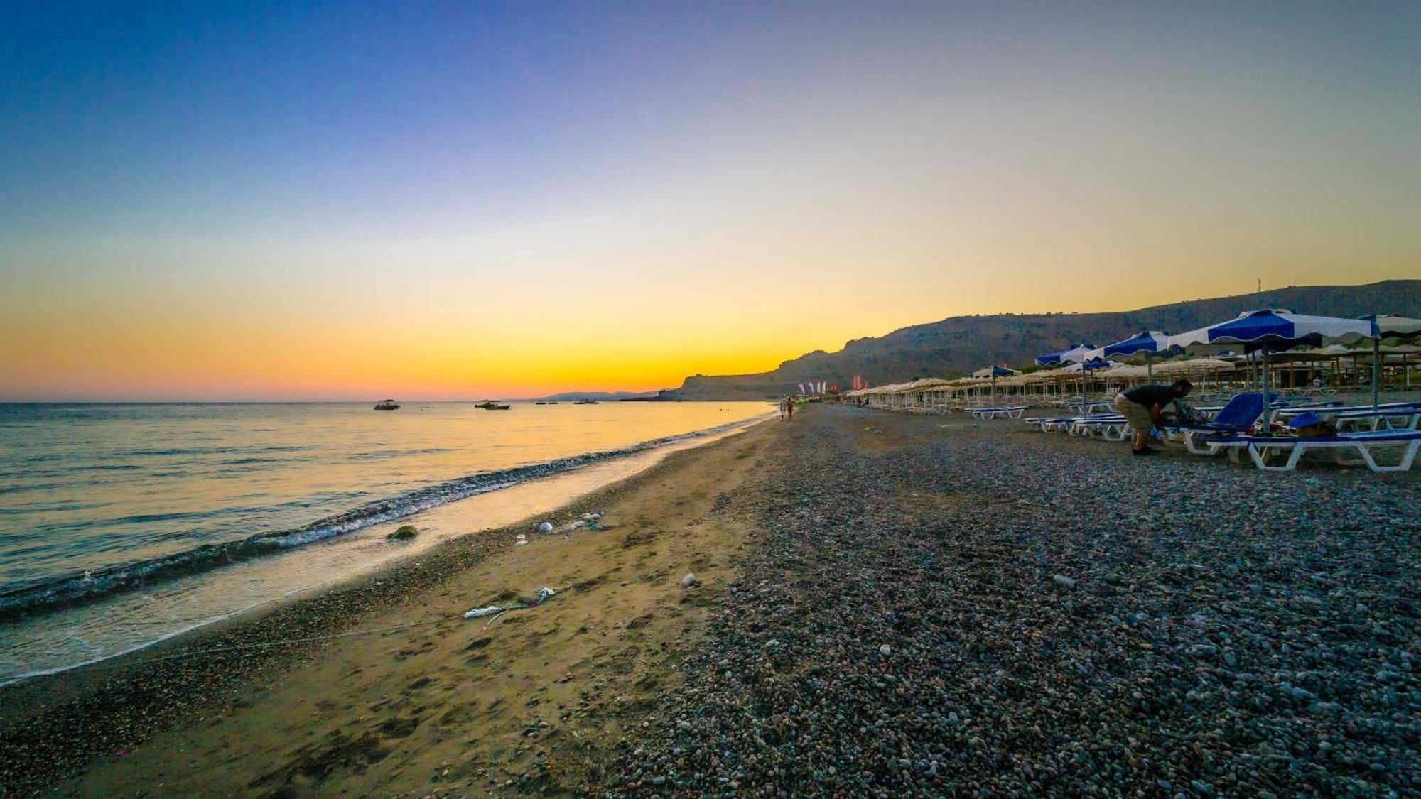 Amaryllis Front Beach Hotel 라도스 외부 사진